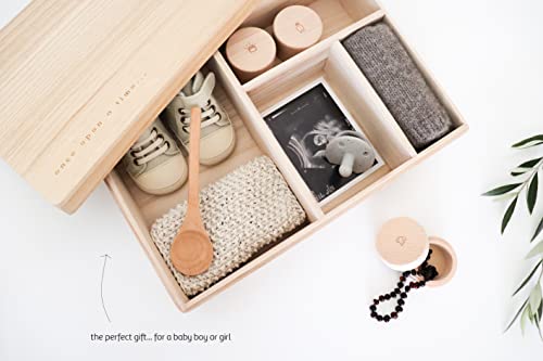Дървена кутия за спомен за бебето | Кутия за спомен от детската душа за момиче или Момче | Кутия за Новородено | Органайзер Milestone